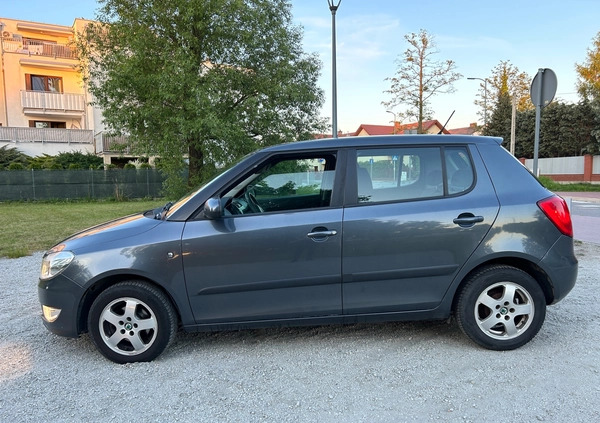 Skoda Fabia cena 15900 przebieg: 151000, rok produkcji 2012 z Jastarnia małe 37
